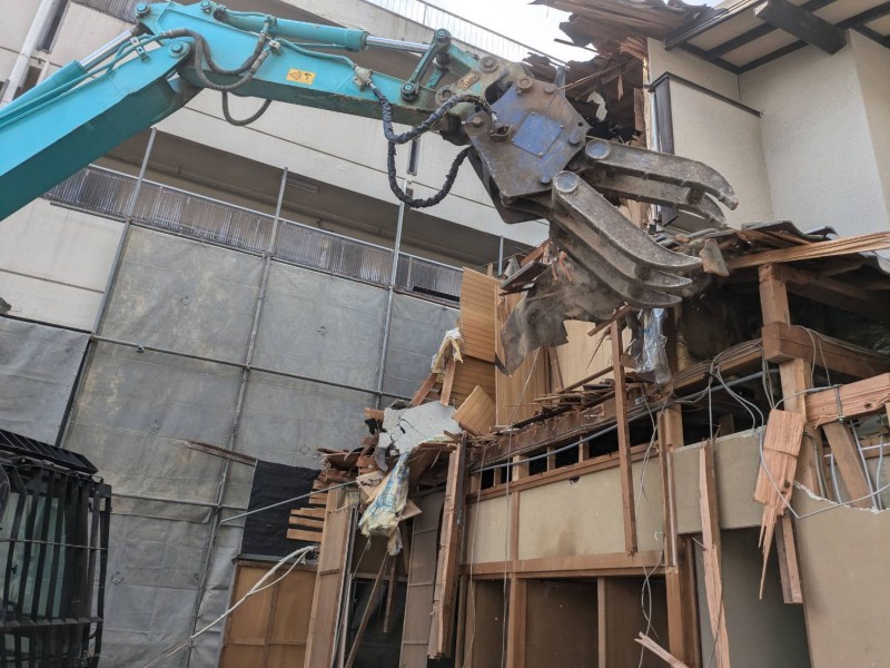 2025年11月14日(金) 23:56の投稿「2025年11月14日(金)メガネ班牛尾です」の画像