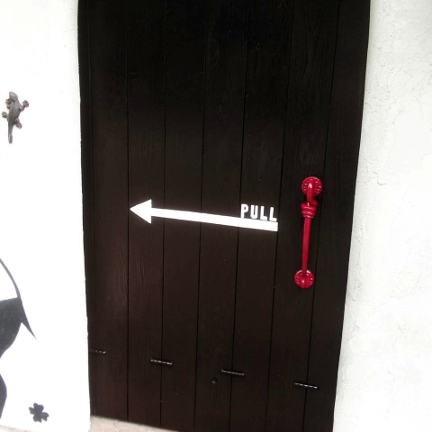 広島で外壁塗装【広島県三次市十日市中のT様［ドア塗装］】のイメージ