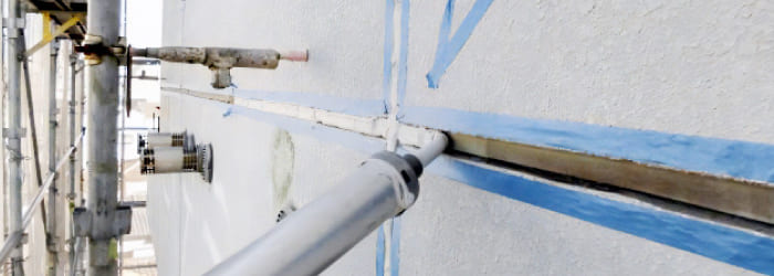 コーキング材を充填する