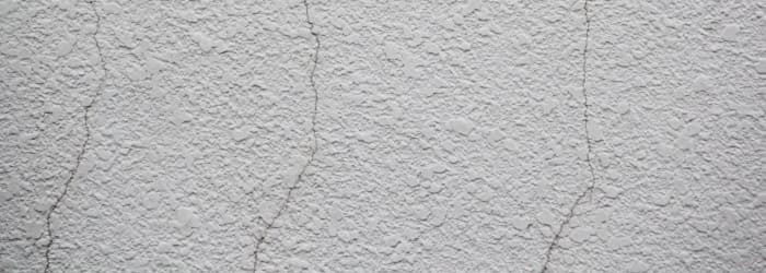 ひび割れ（クラック）がある