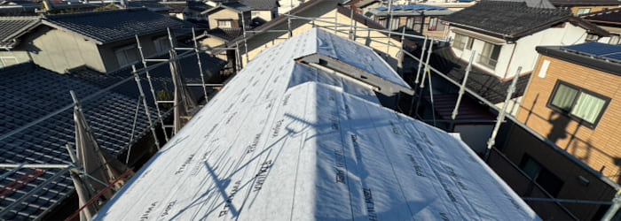 スレート屋根の主なリフォーム方法：③葺き替え工事（全面交換）